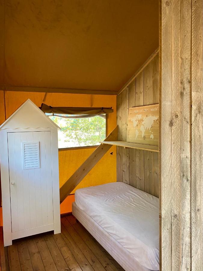 Camping La Kahute - Tente Lodge Au Coeur De La Foret Carcans Exterior foto