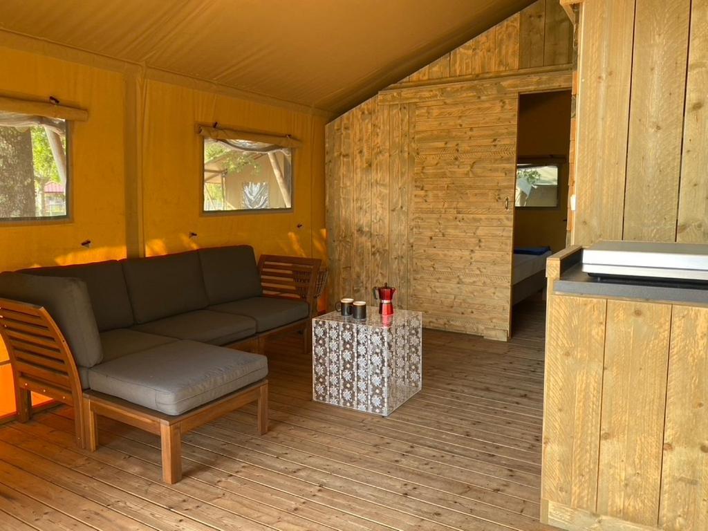 Camping La Kahute - Tente Lodge Au Coeur De La Foret Carcans Exterior foto