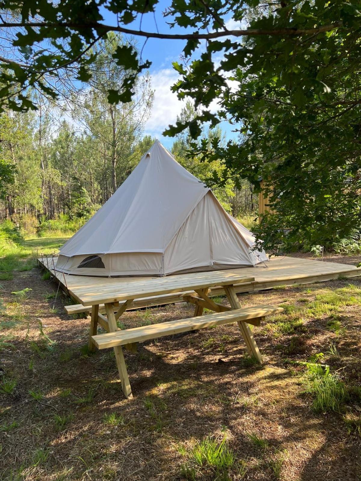 Camping La Kahute - Tente Lodge Au Coeur De La Foret Carcans Exterior foto